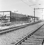 859426 Gezicht op het in aanbouw zijnde N.S.-station Rotterdam Lombardijen te Rotterdam.